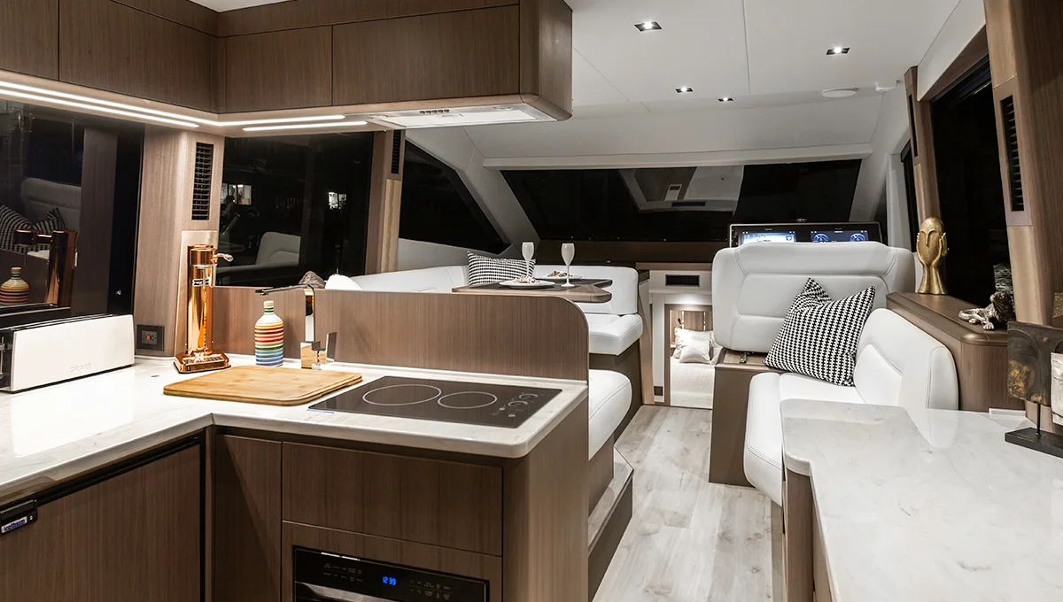Galeon 480 fly — photo 10
