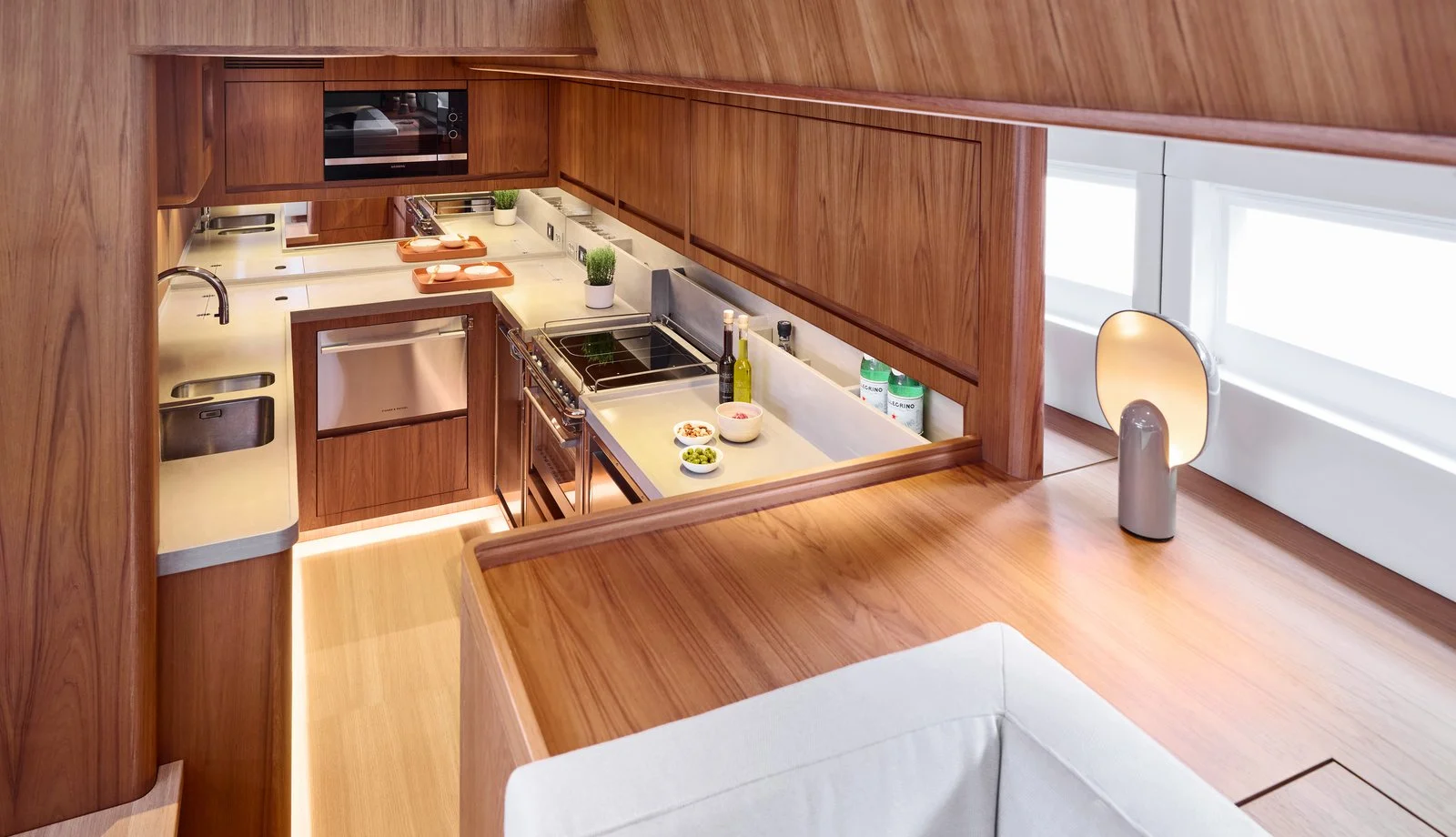 Contest Yachts Contest 72CS — photo 9