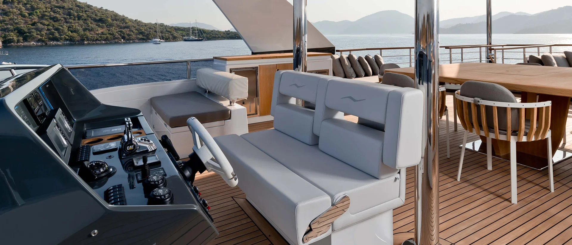 Numarine 32XP — photo 10