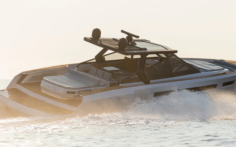 EVO Yachts Evo R6 — photo 1