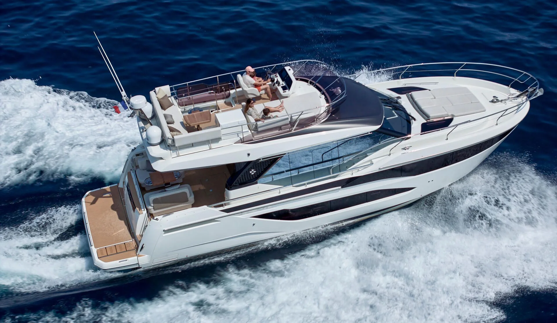 Prestige Yachts F4.9 — photo 8