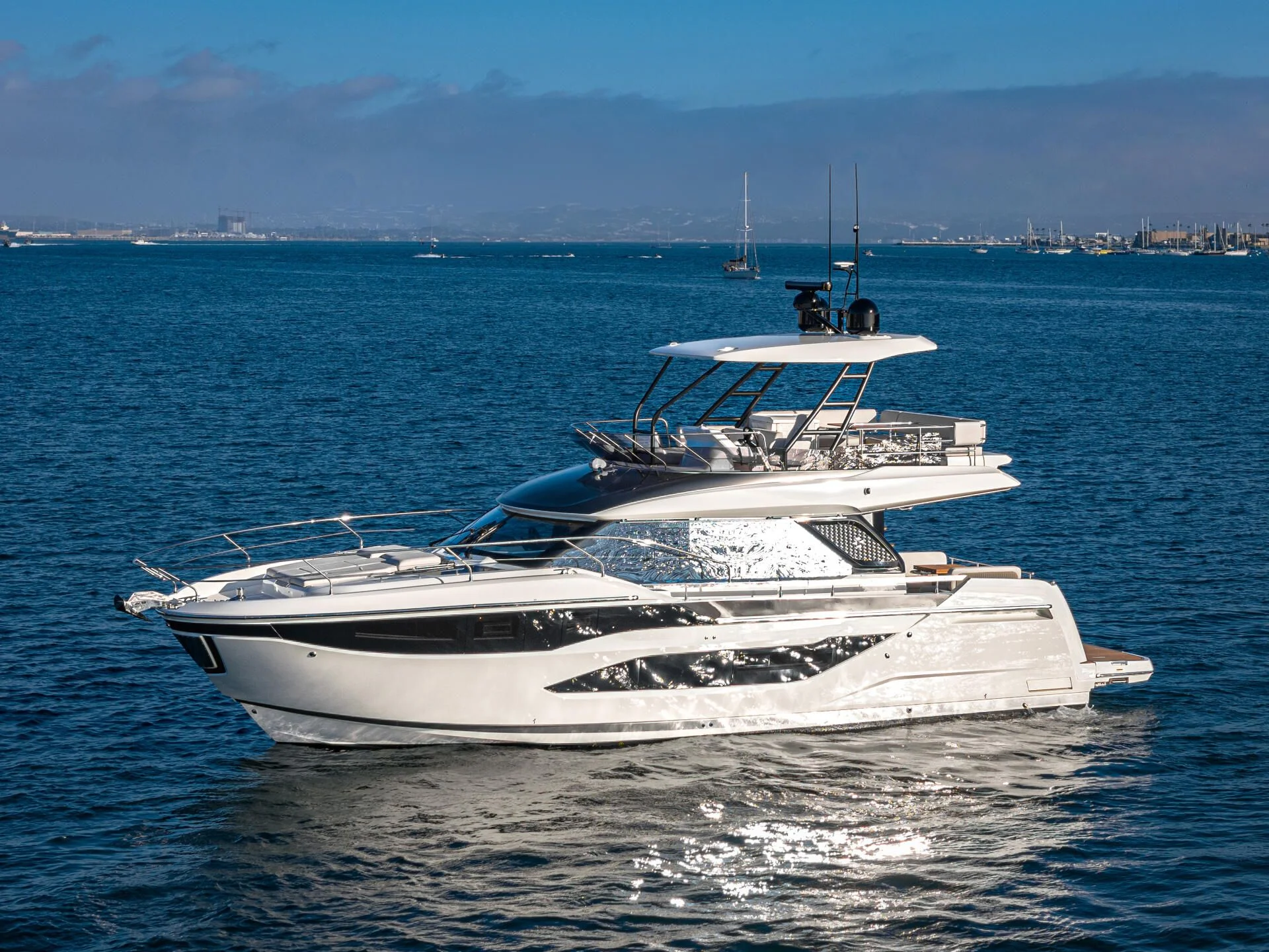 Prestige Yachts F4.9 — photo 9