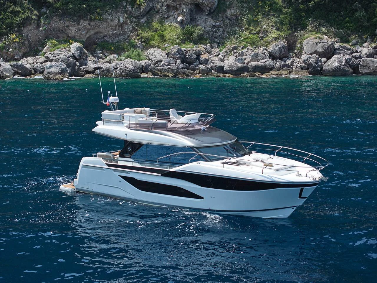 Prestige Yachts F4.9 — photo 1