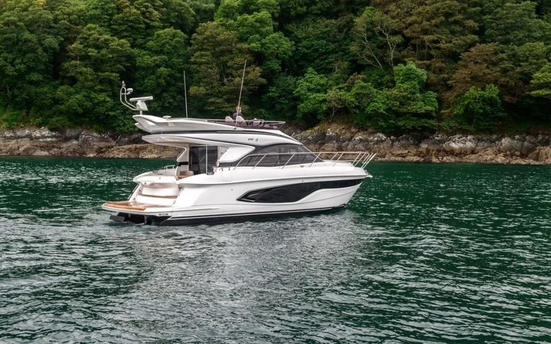 Princess Yachts F45 — photo 4