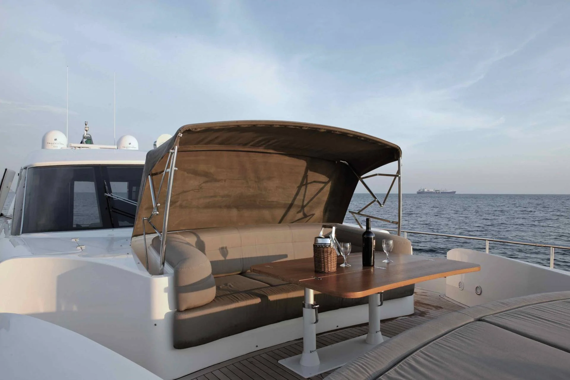 Cayman Yachts S750 — photo 10