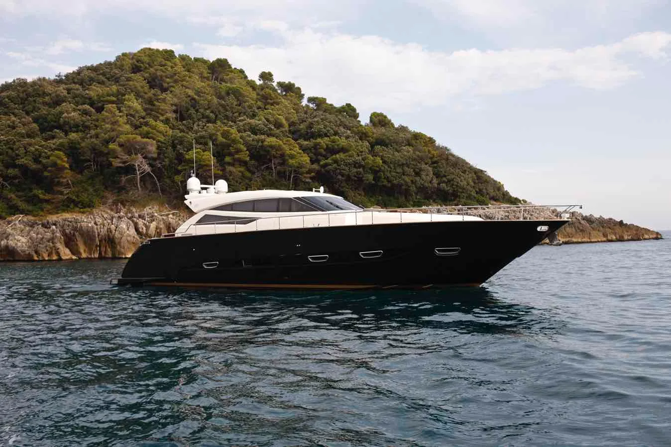Cayman Yachts S750 — photo 3