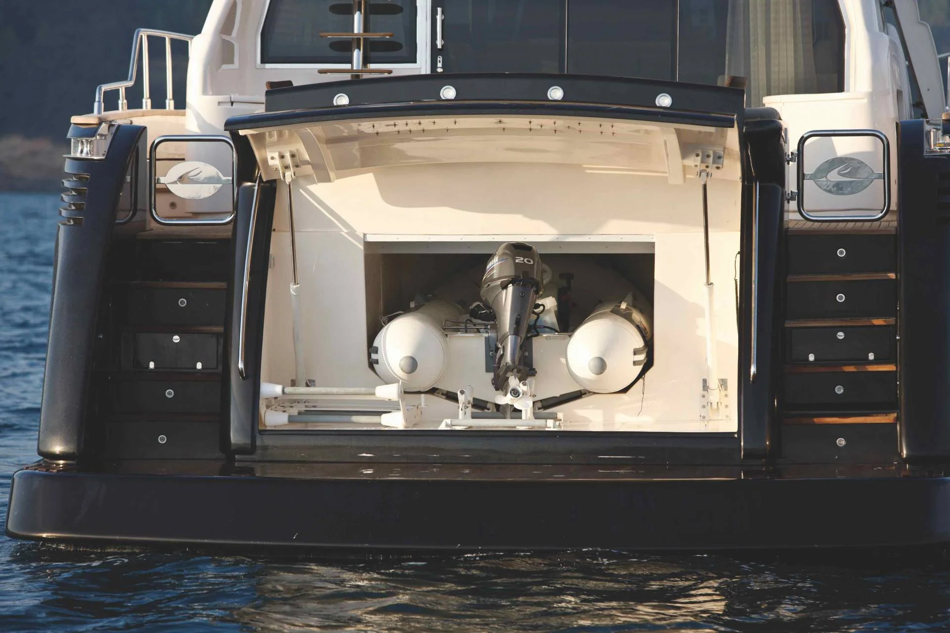 Cayman Yachts S750 — photo 6
