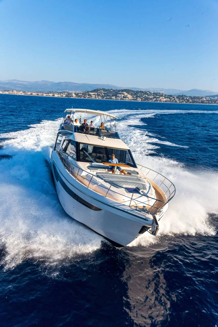Cayman Yachts F580 — photo 7