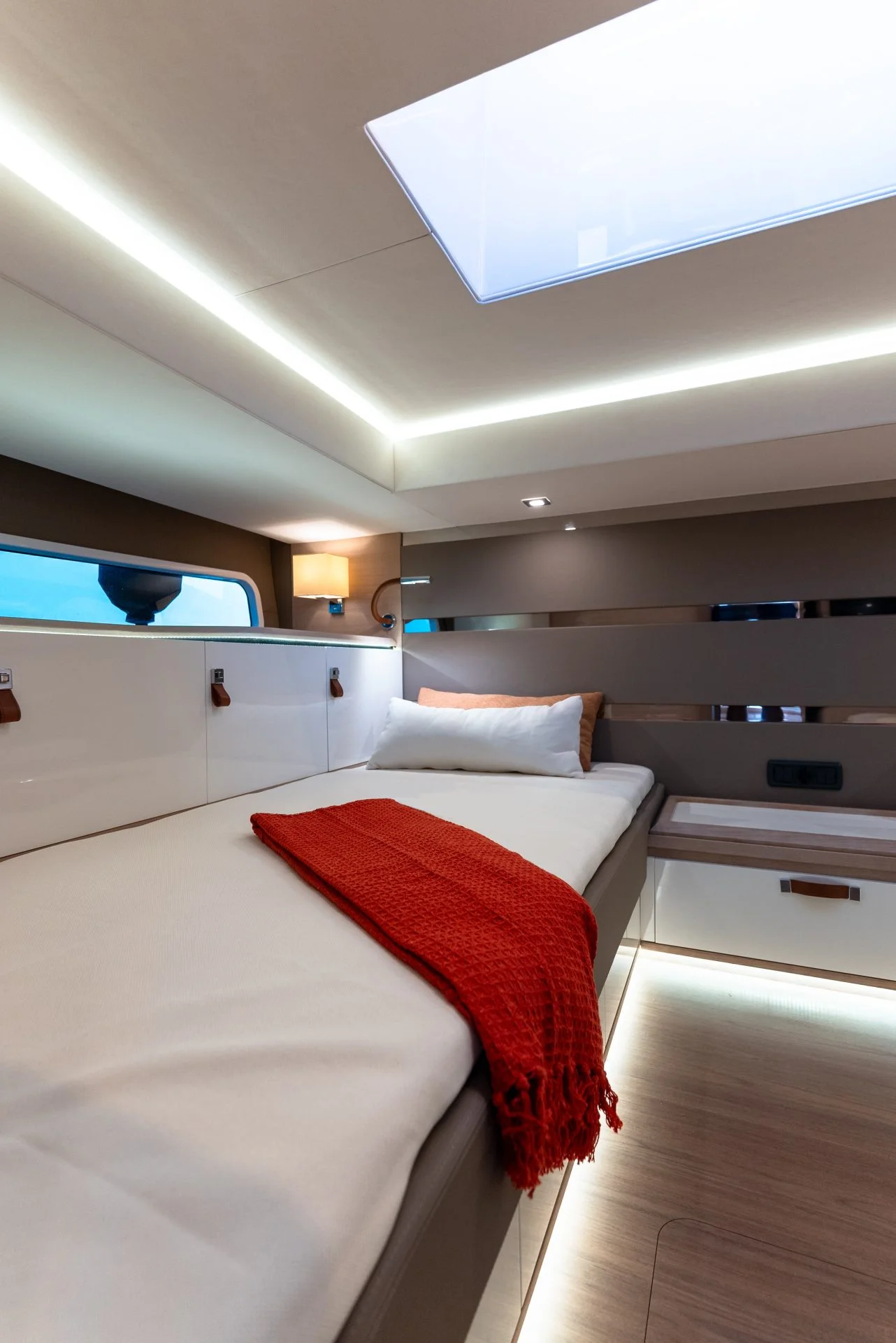 Level Yachts LEVEL 43 ST — photo 7