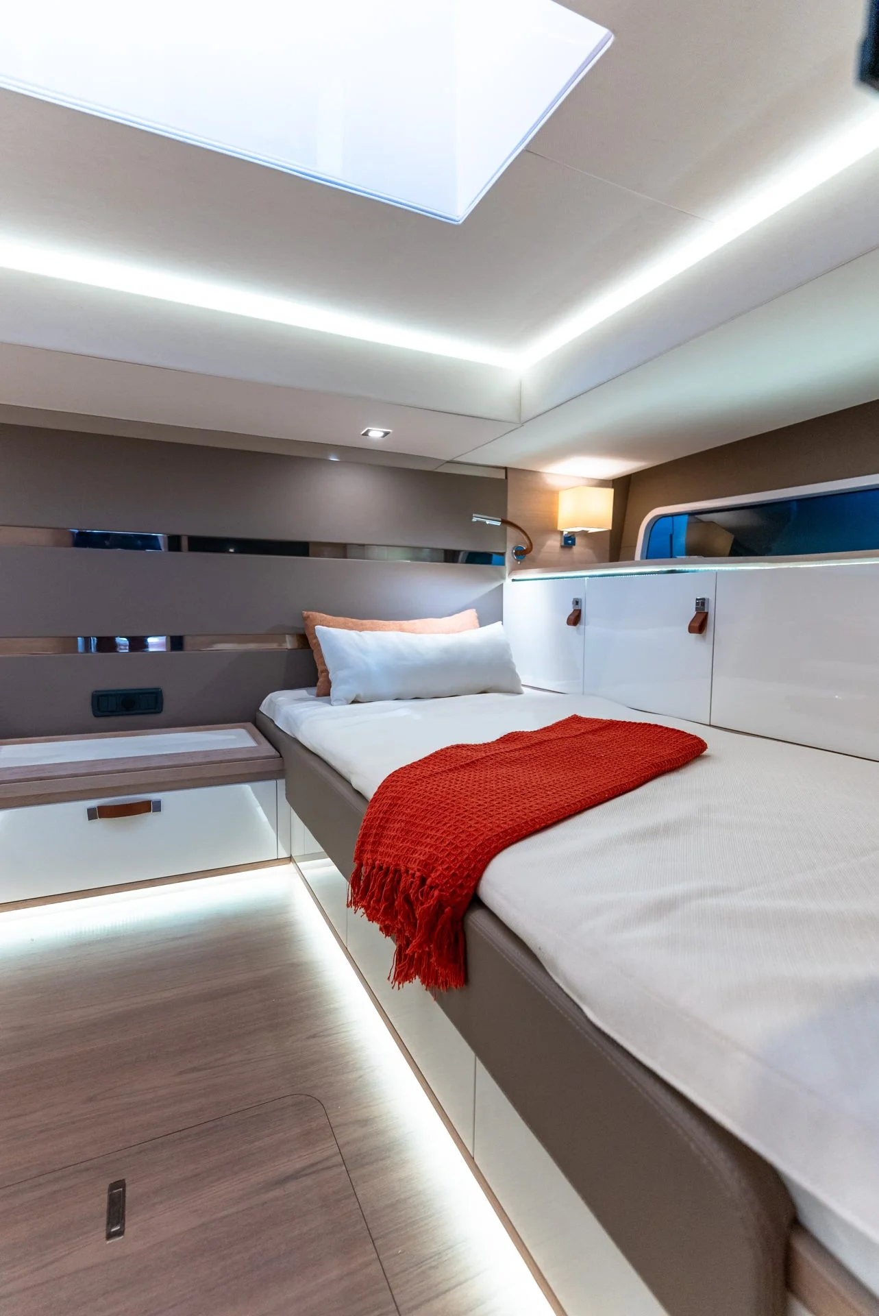 Level Yachts LEVEL 43 ST — photo 8