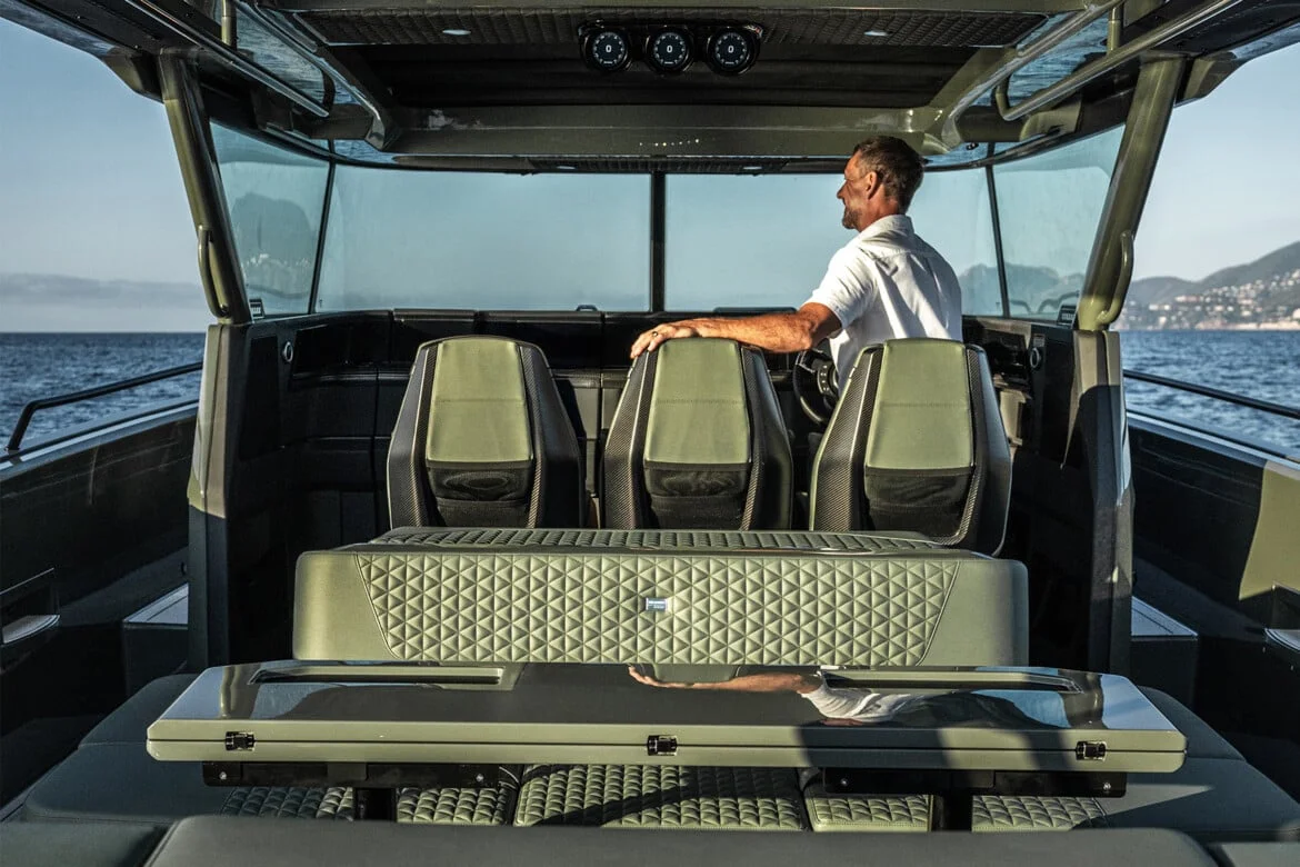Brabus Marine Shadow 1500 Cross Top — photo 10