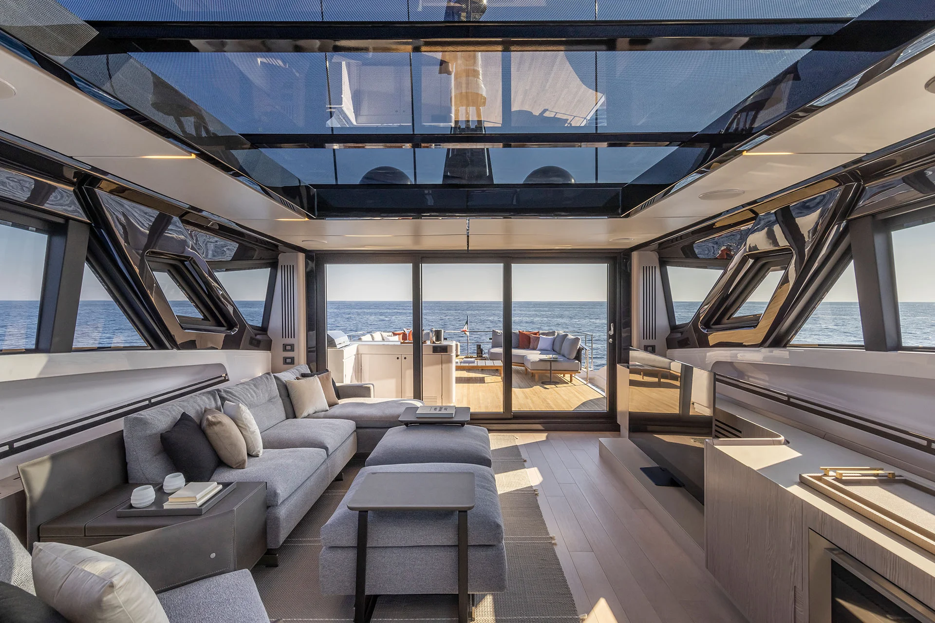 Ferretti Yachts 1000 Skydeck — photo 10