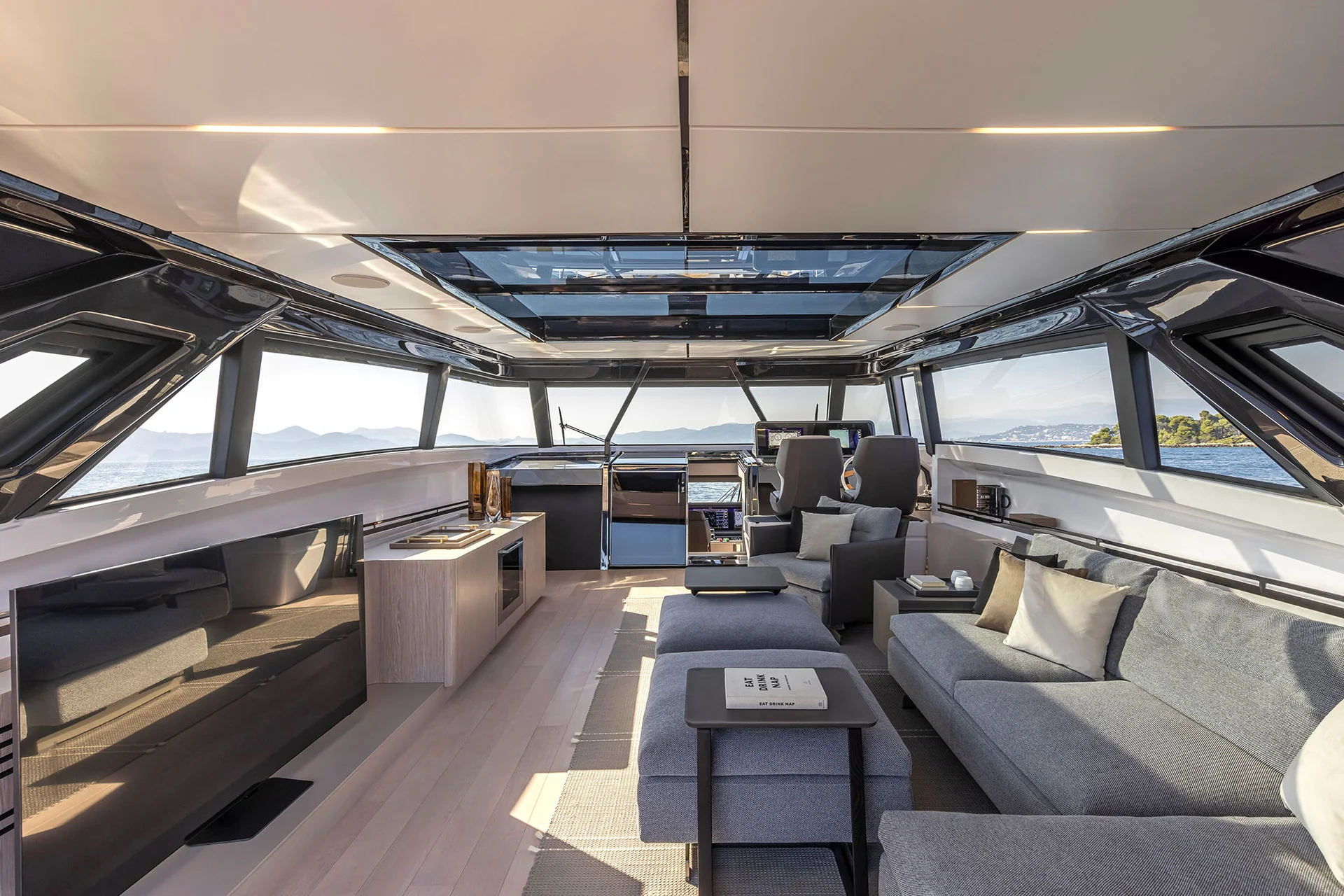 Ferretti Yachts 1000 Skydeck — photo 9