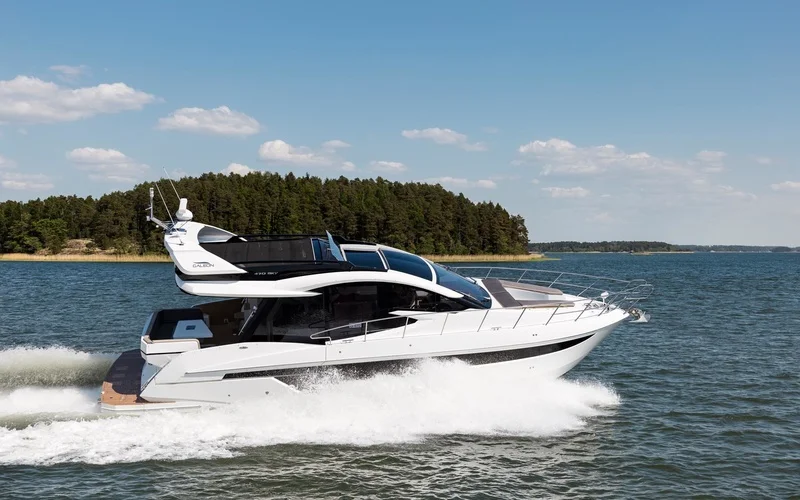 Galeon 470 sky — photo 4