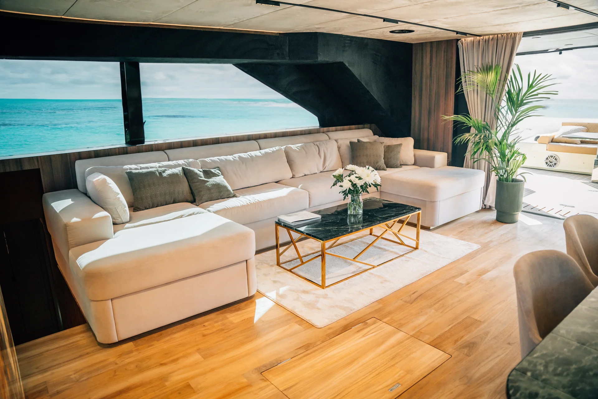 Moon Yacht MOON POWER 60 — photo 6