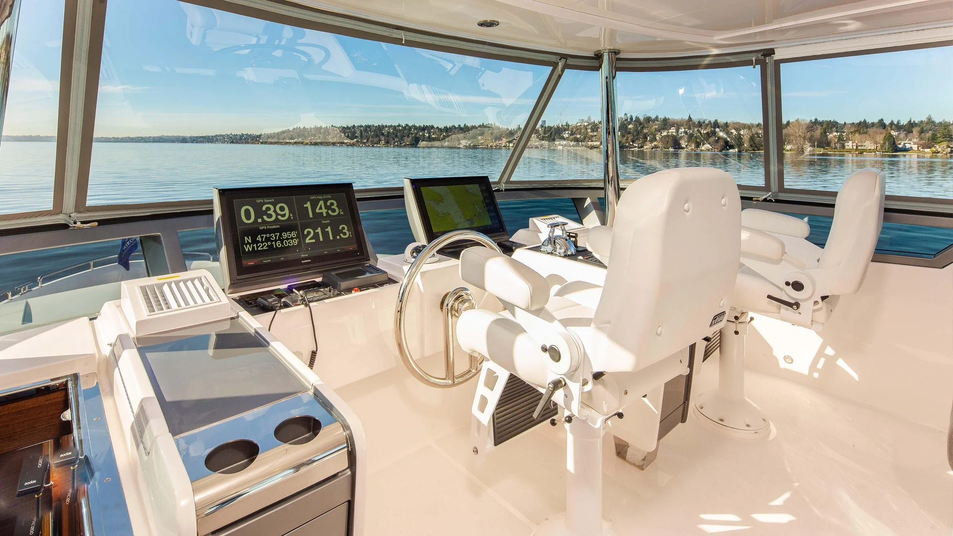 Horizon Yachts V68/V77 — photo 8