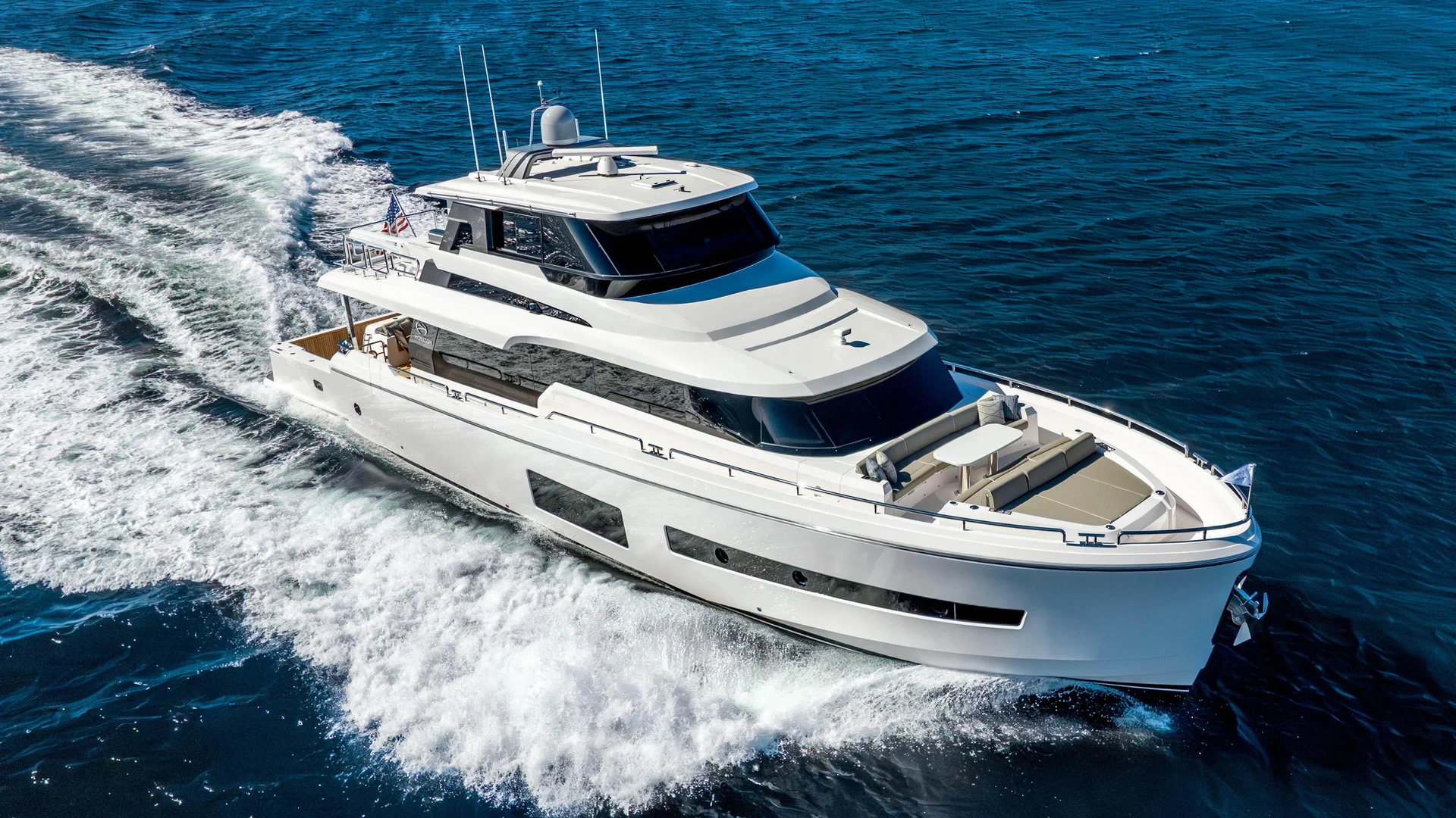 Horizon Yachts V68/V77 — photo 1
