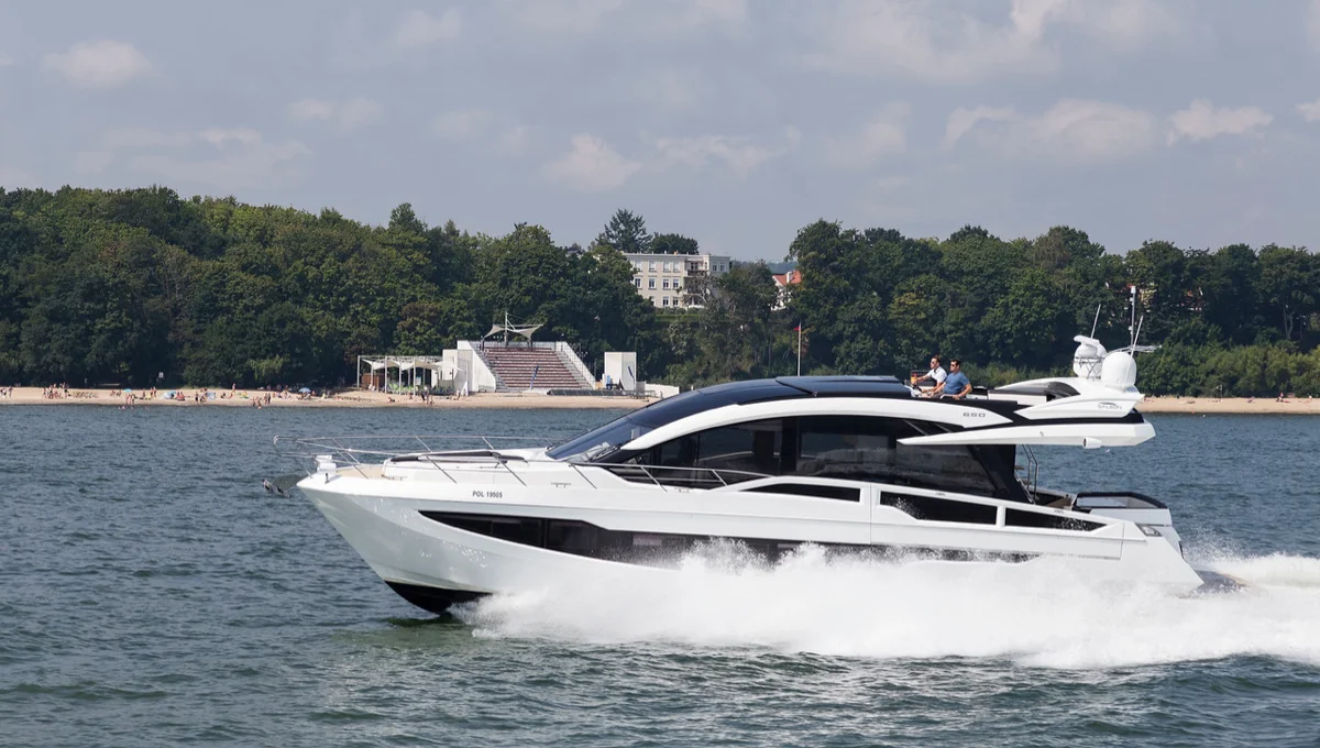 Galeon 650 sky — photo 8