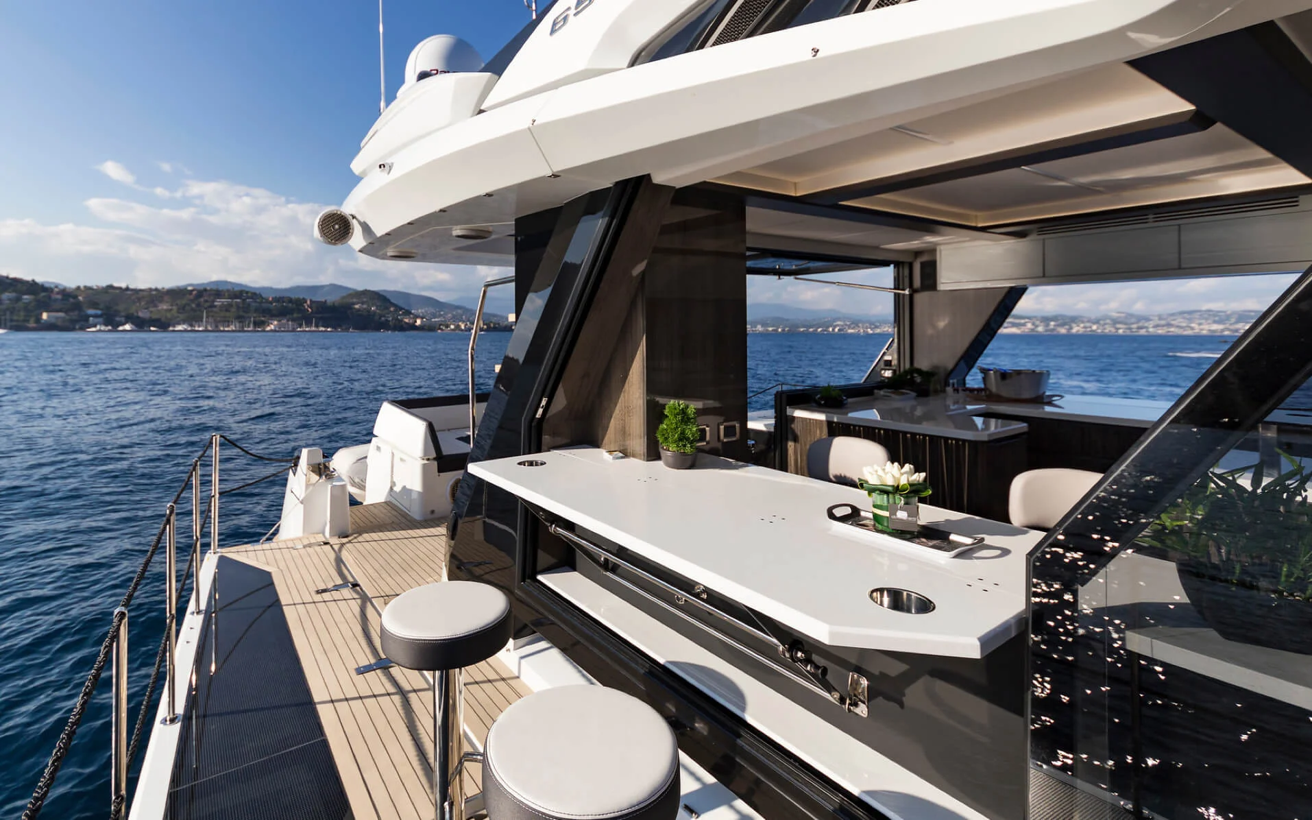 Galeon 650 sky — photo 5