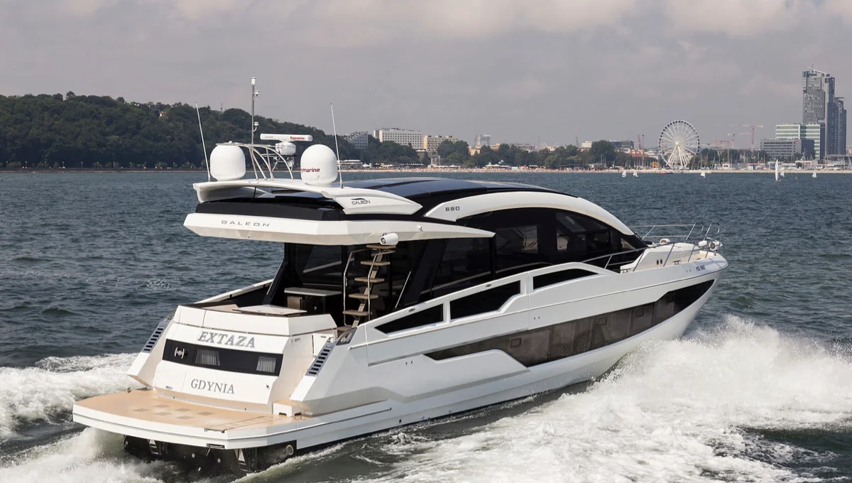 Galeon 650 sky — photo 6