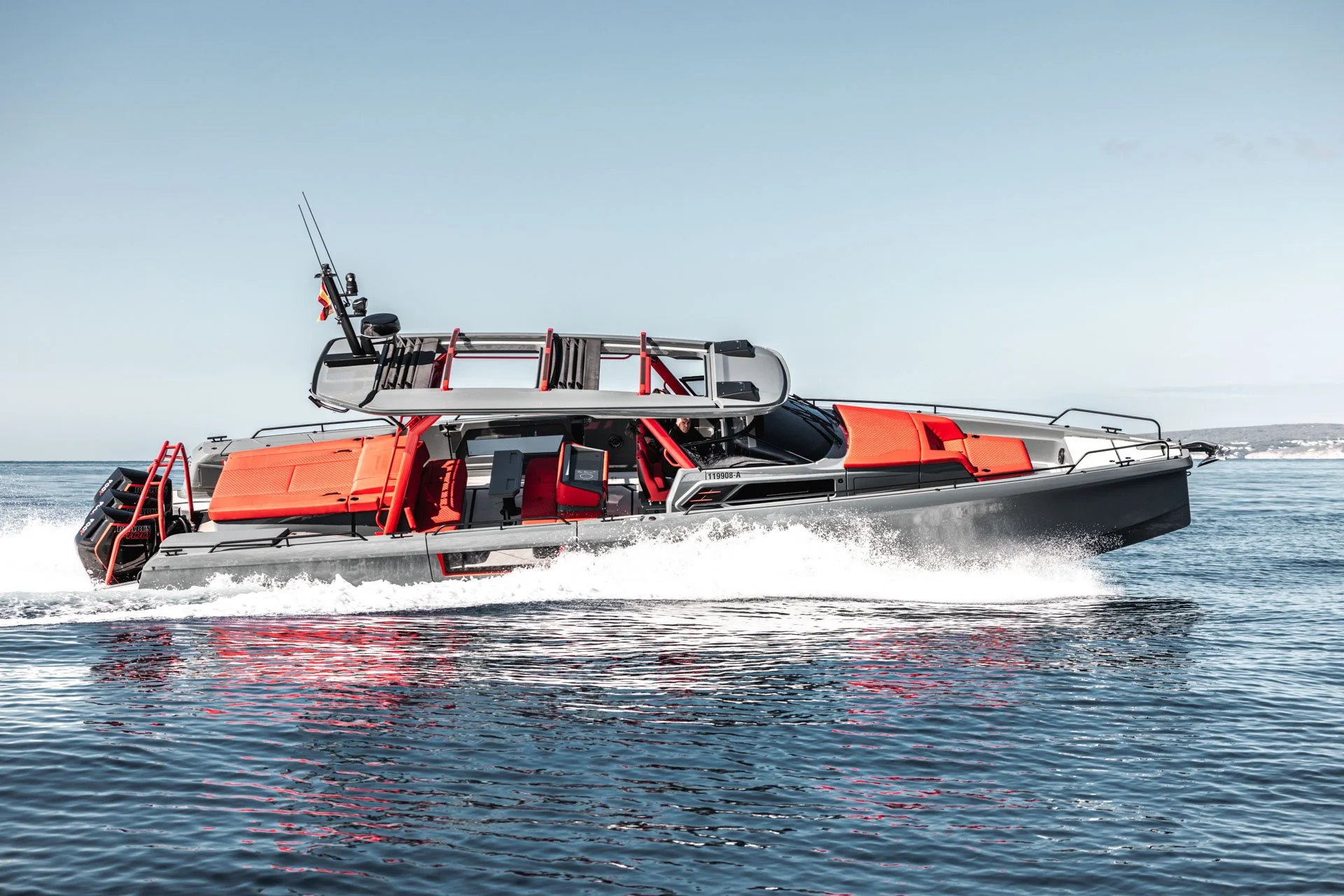 Brabus Marine Shadow 1200 Sun-Top Phantom — photo 3