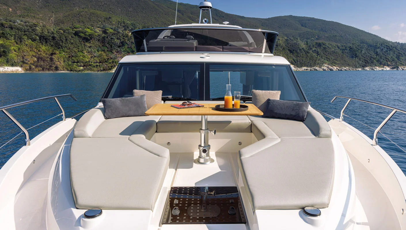 Absolute Yachts 47 FLY — photo 2