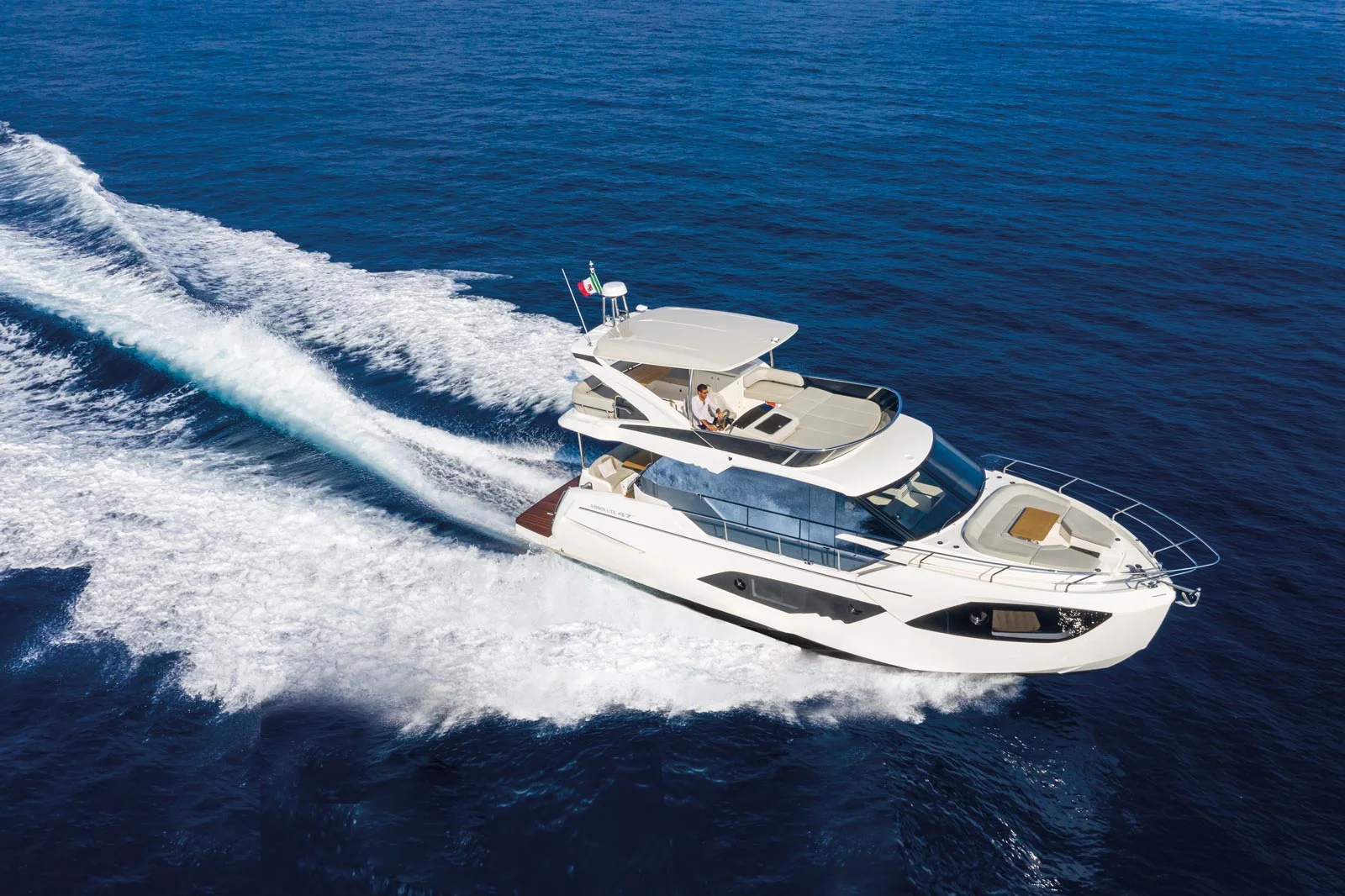 Absolute Yachts 47 FLY — photo 1