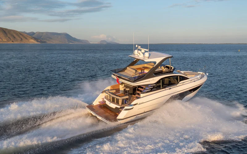 Fairline Squadron 58 — photo 3