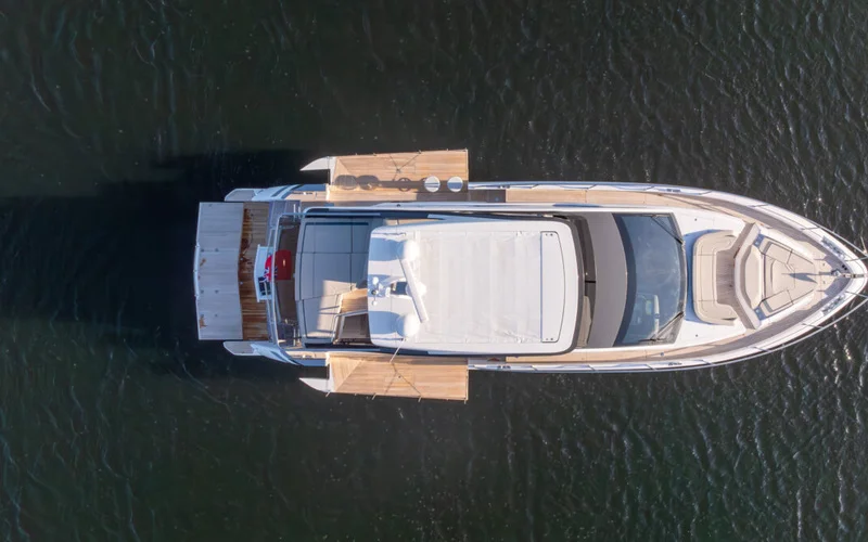 Fairline Squadron 58 — photo 4