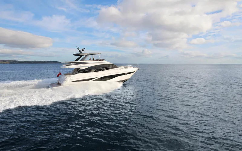 Princess Yachts F65 — photo 4
