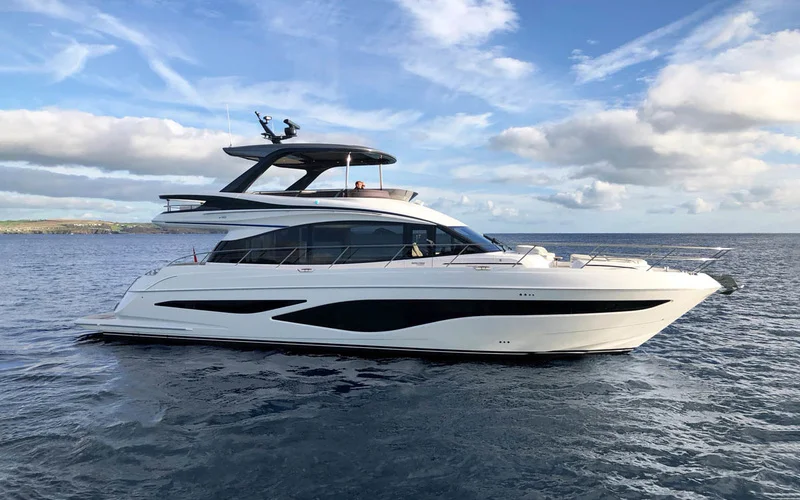 Princess Yachts F65 — photo 1