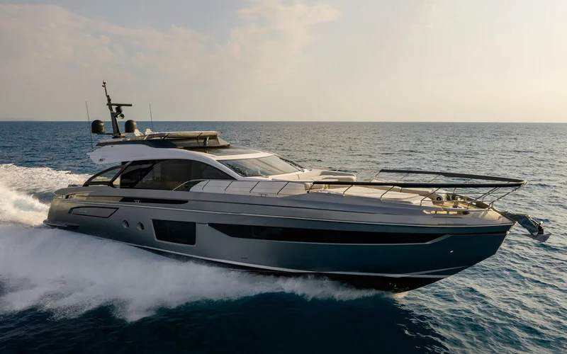 Azimut S8 — photo 1