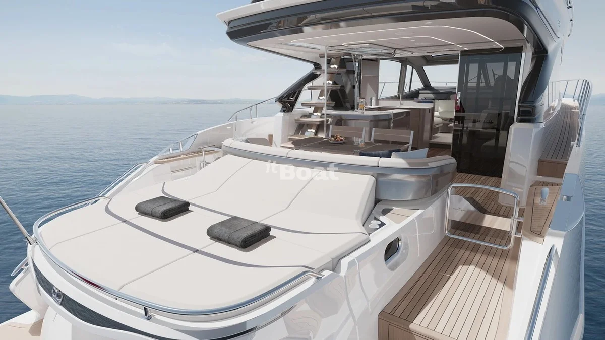 Princess Yachts S65 — photo 4