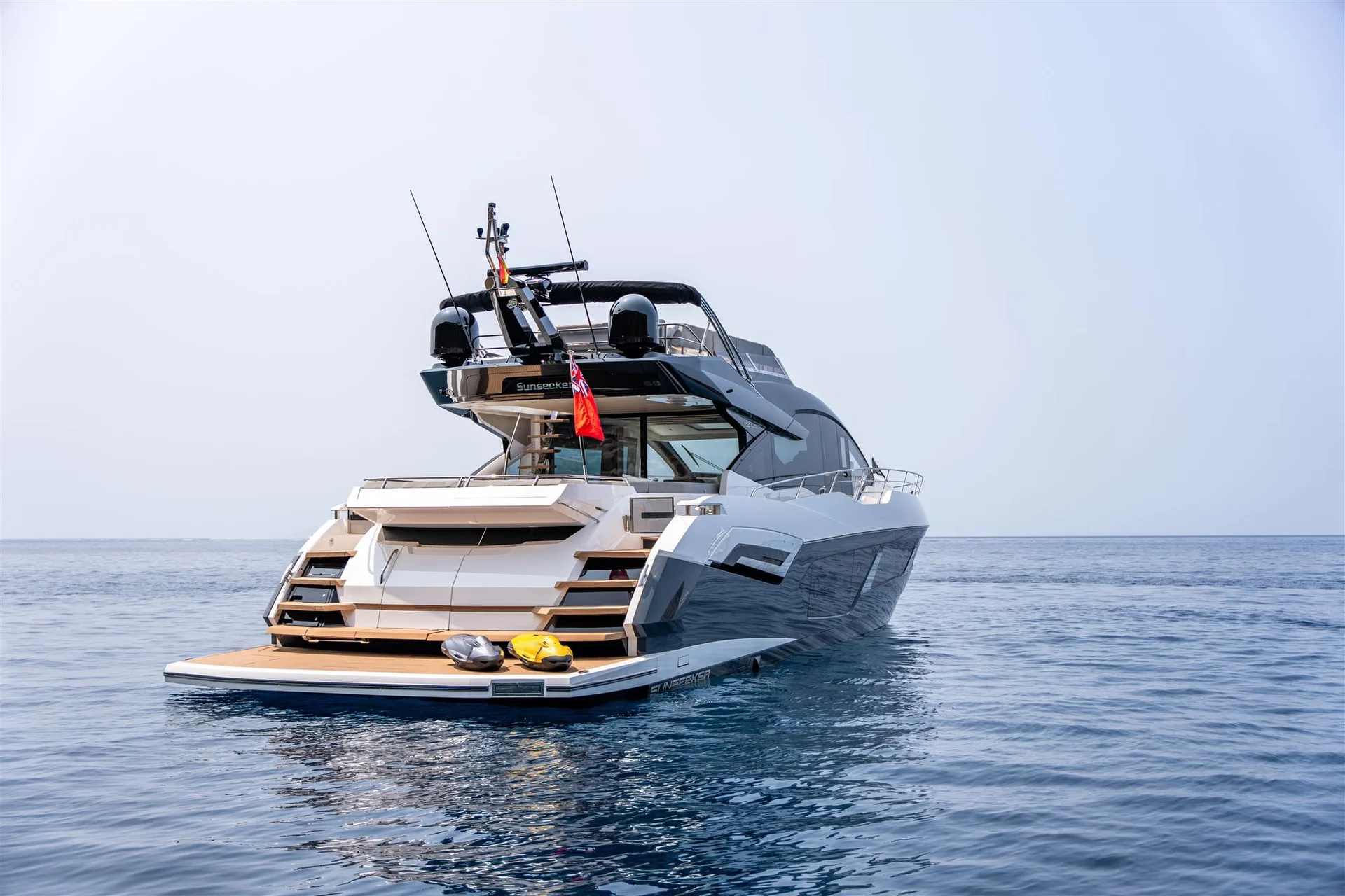 Sunseeker 75 SPORT YACHT — photo 9