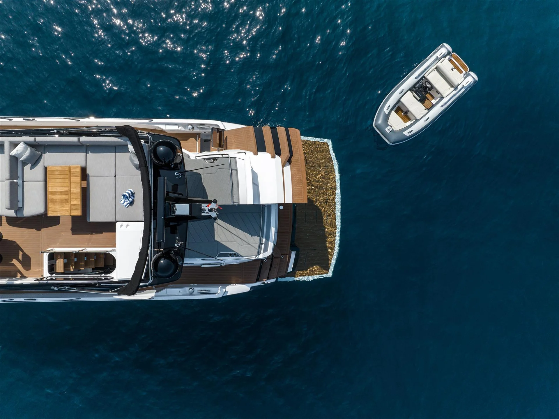 Sunseeker 75 SPORT YACHT — photo 8