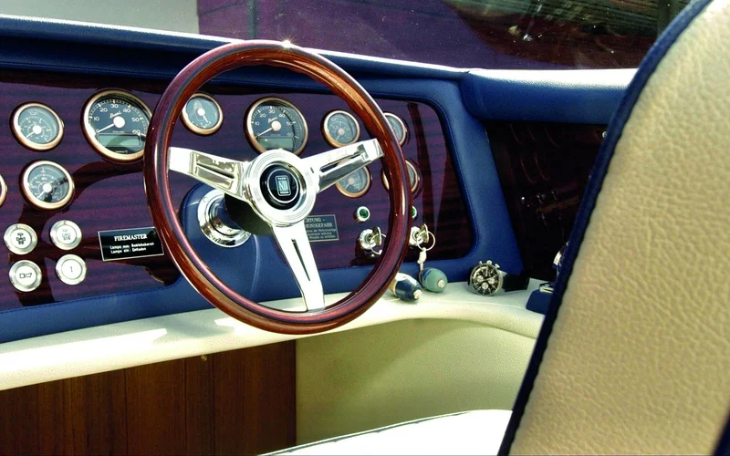 Boesch Boats Boesch 860 Monaco Deluxe — photo 3