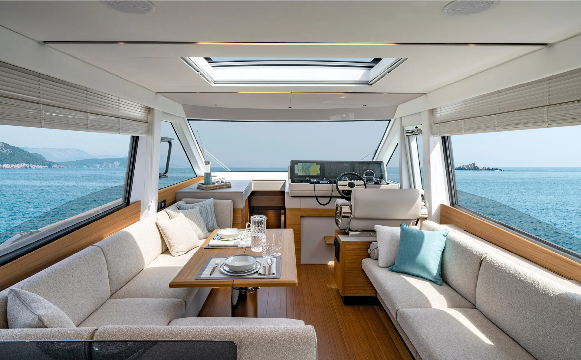 Solaris Power Yachts 60 Coupé — photo 1