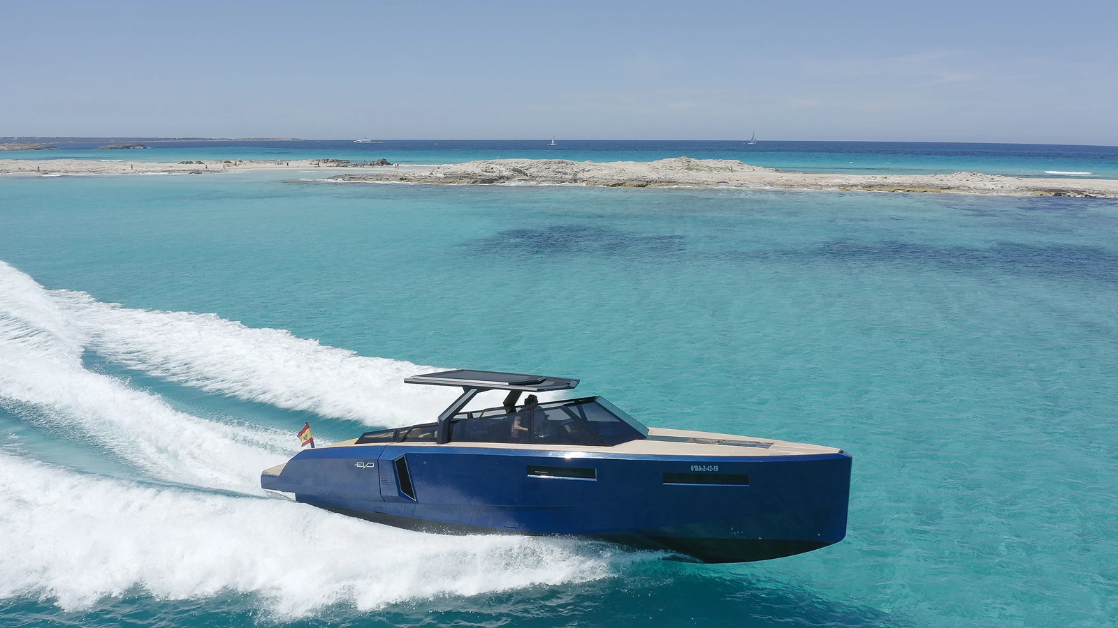 EVO Yachts EVO R4 — photo 1