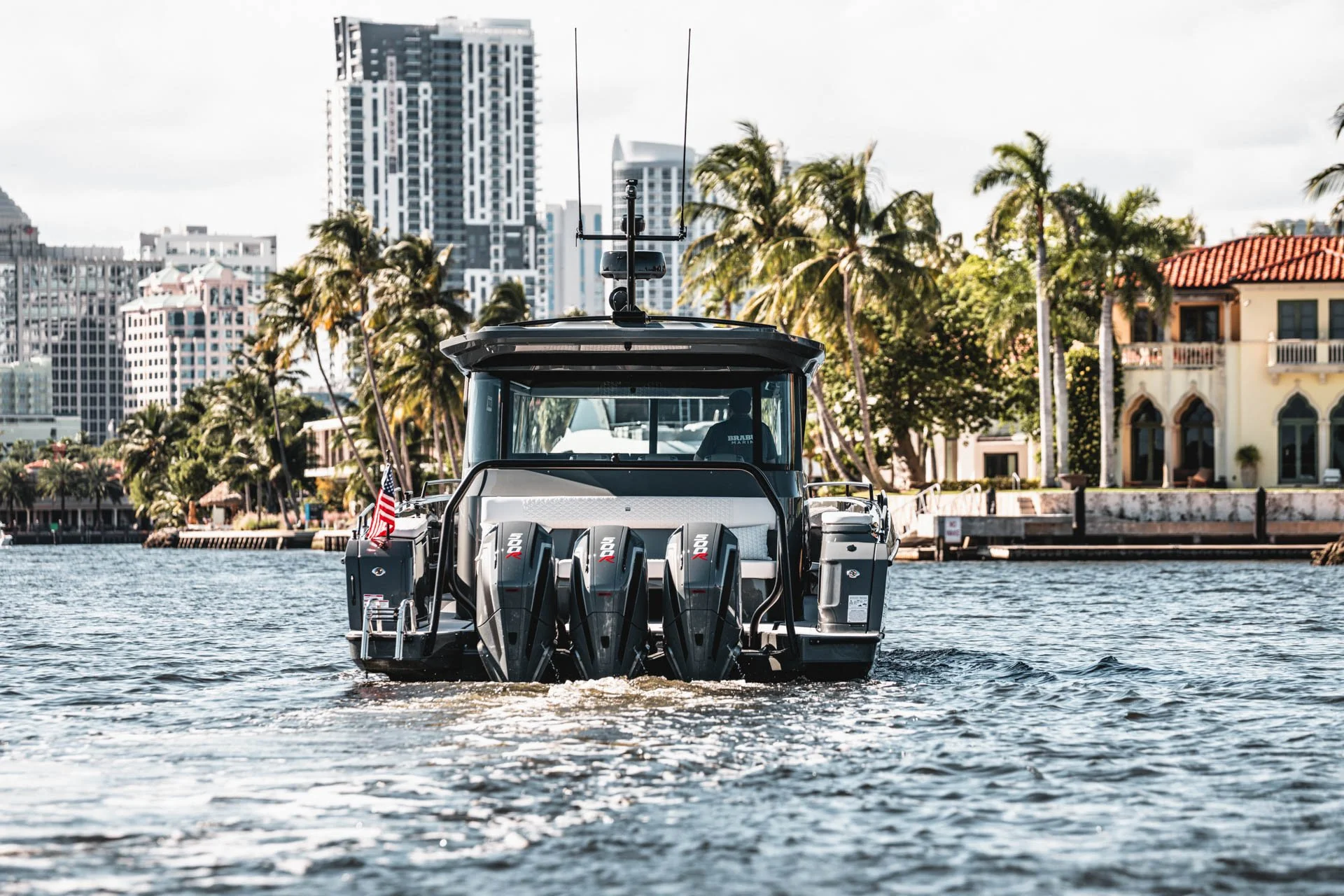 Brabus Marine Shadow 1500 XC Cross Cabin — photo 8