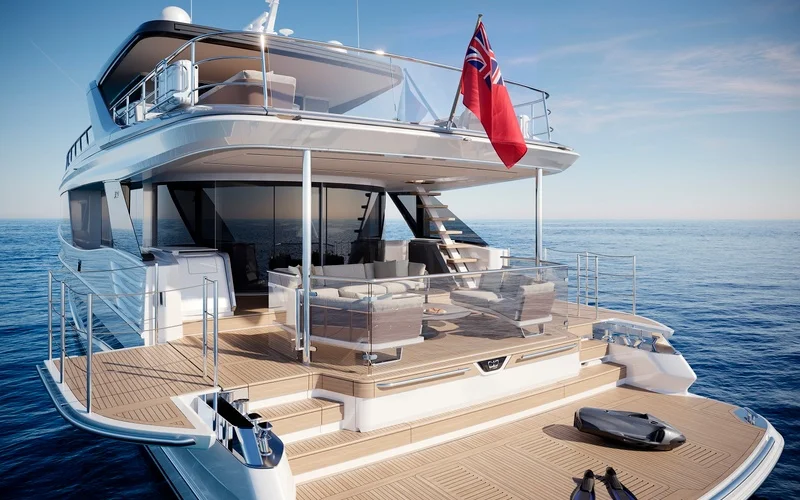 Princess Yachts X90 — photo 2