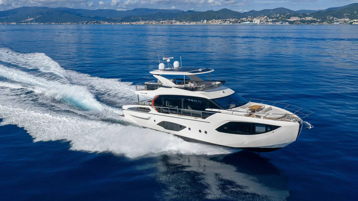 Absolute Yachts 70 FLY — photo 1
