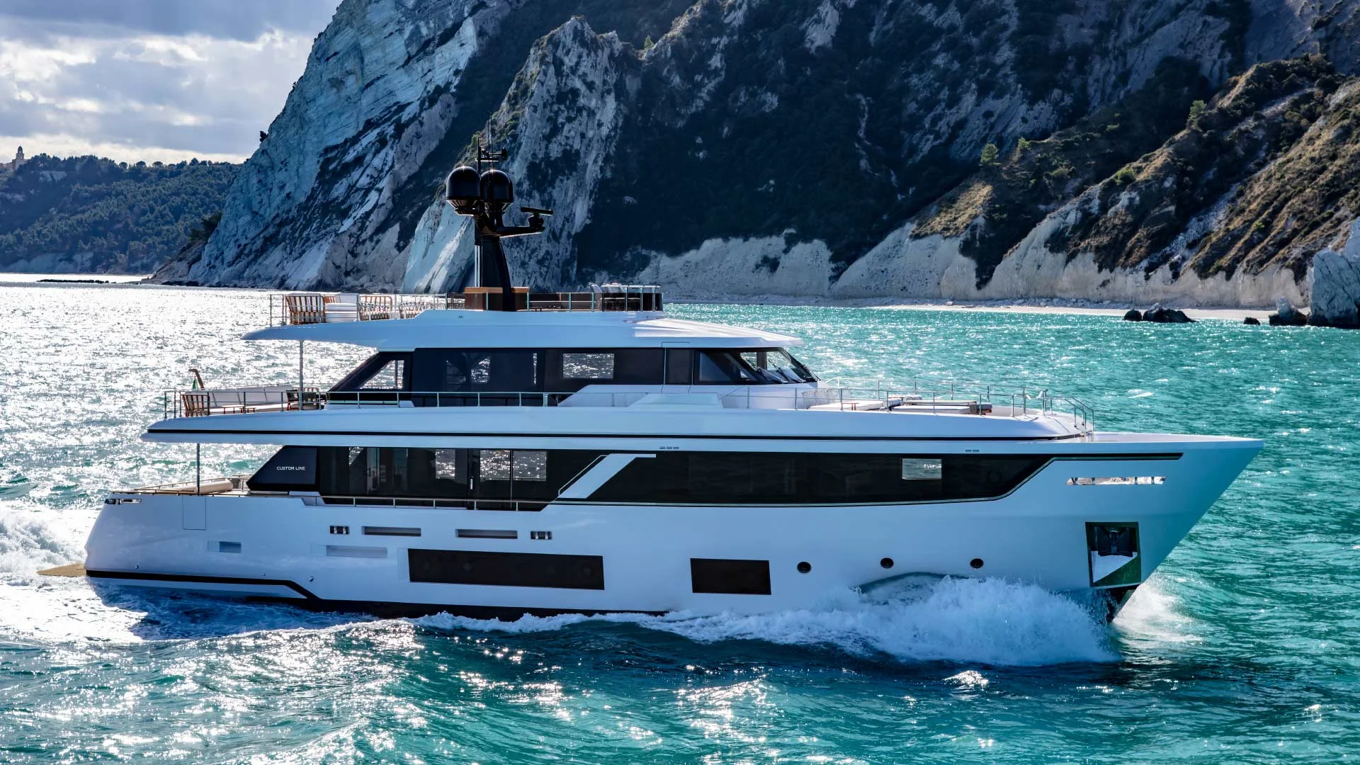 Custom Line Navetta 30 — photo 1