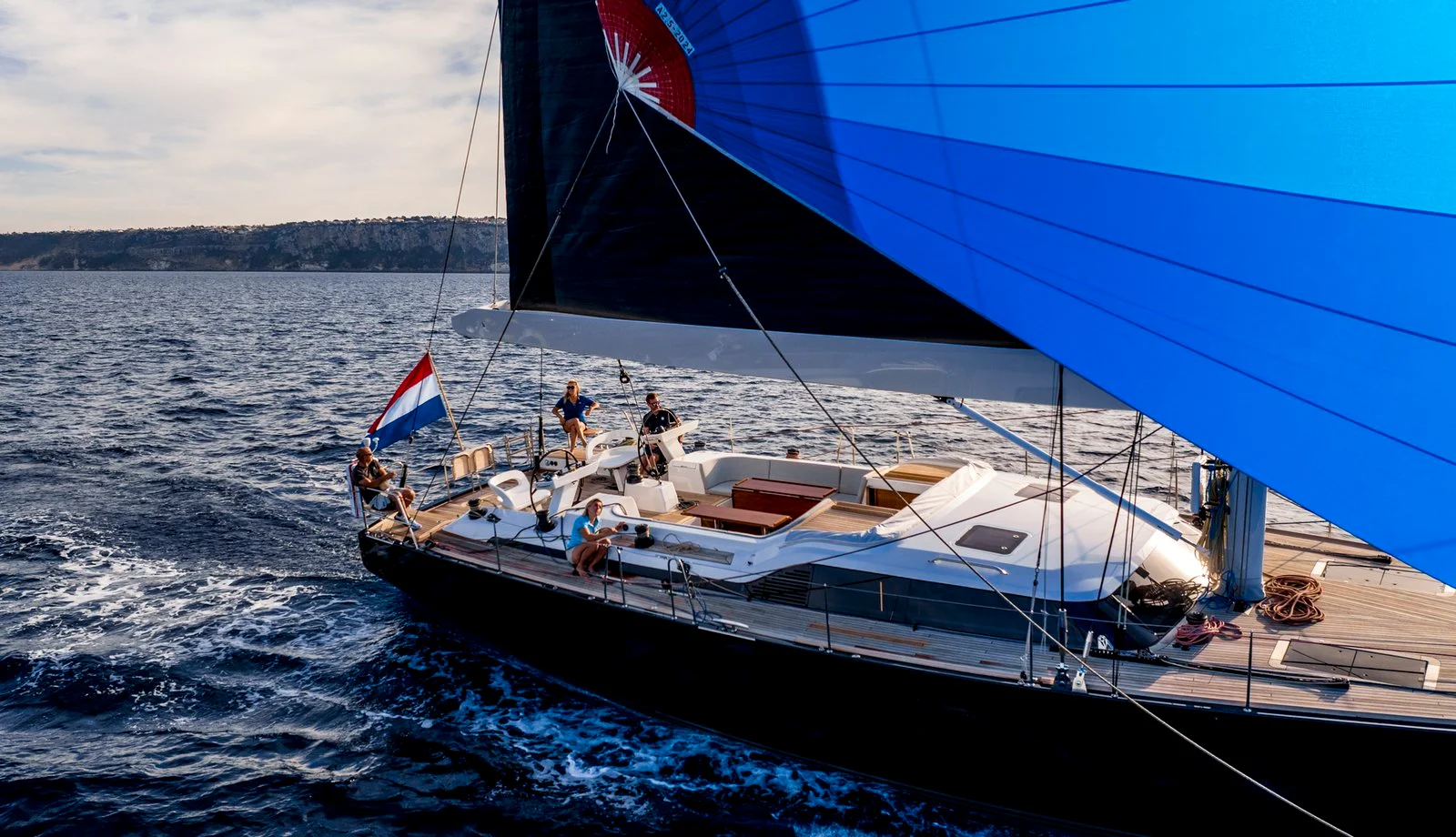Contest Yachts Contest 63CS — photo 8