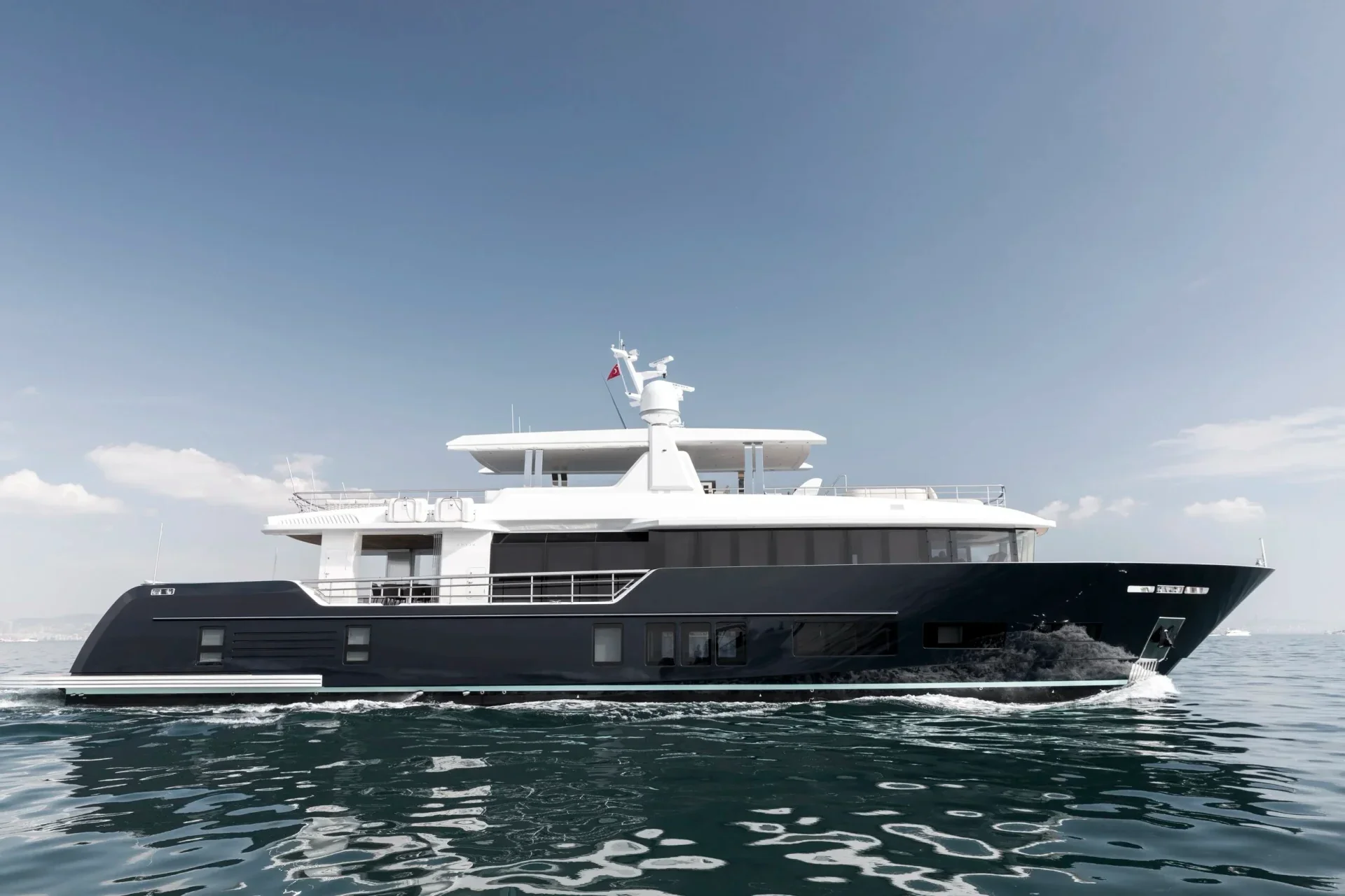 Alpha Yachts Alfresco 125 — photo 1