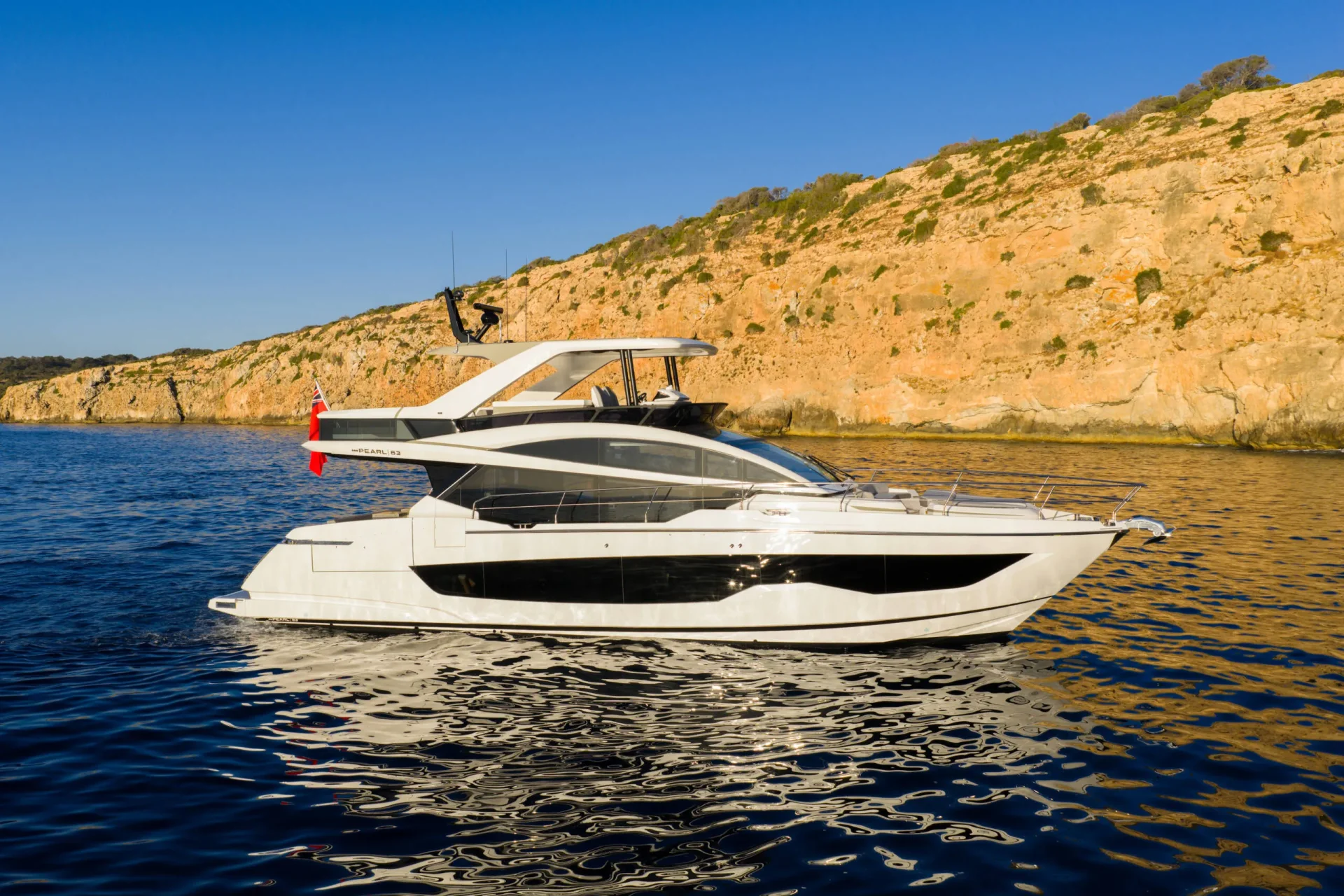 Pearl Motor Yachts Pearl 63 — photo 5