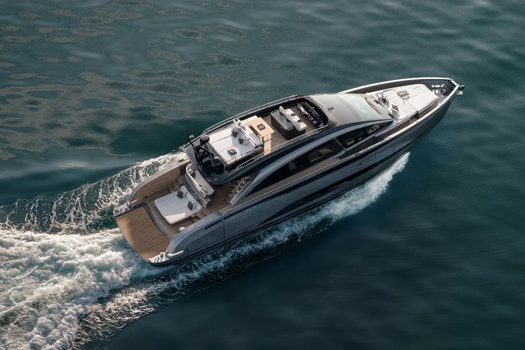 Pershing Gtx70 — photo 1