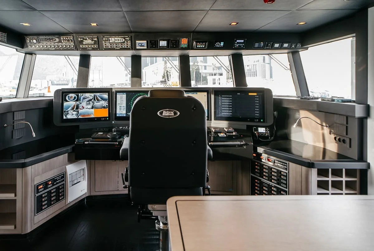 Bering Yachts B65 — photo 3