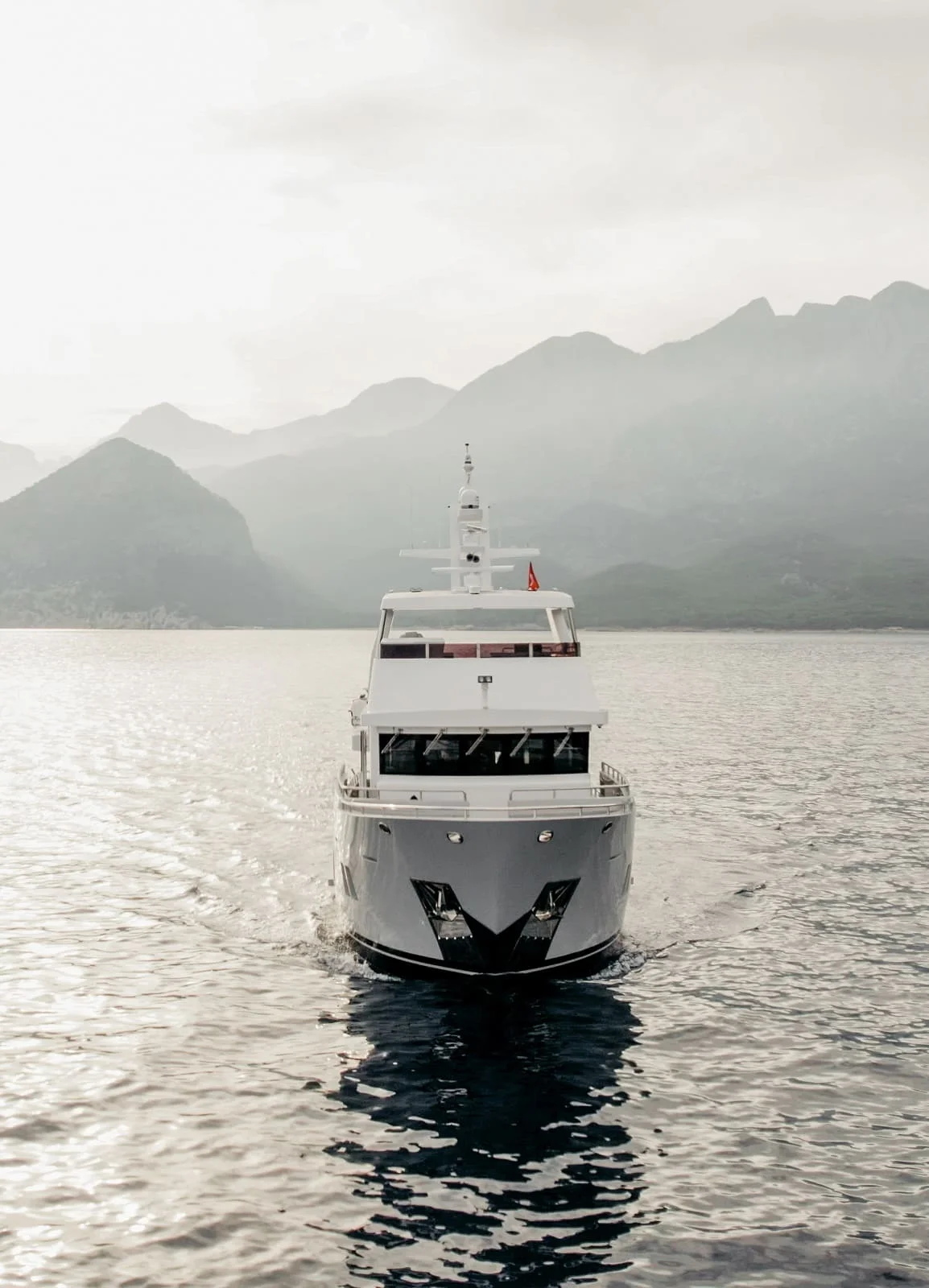 Bering Yachts B65 — photo 6