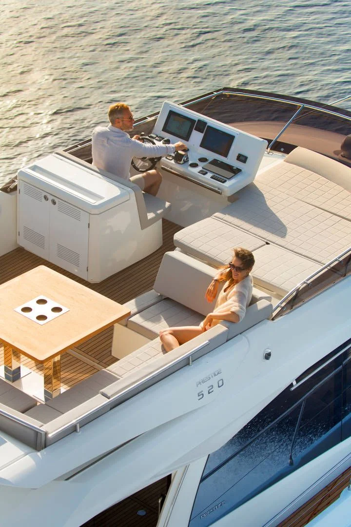 Prestige Yachts Prestige 520 — photo 6