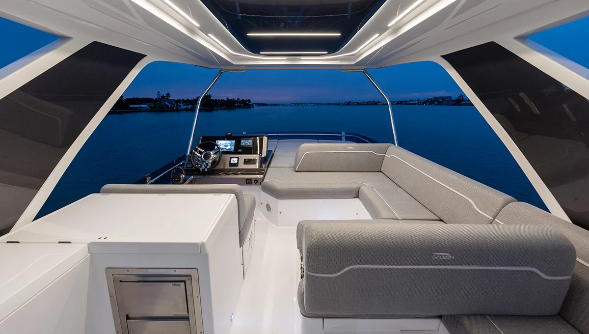 Galeon 500 fly — photo 8